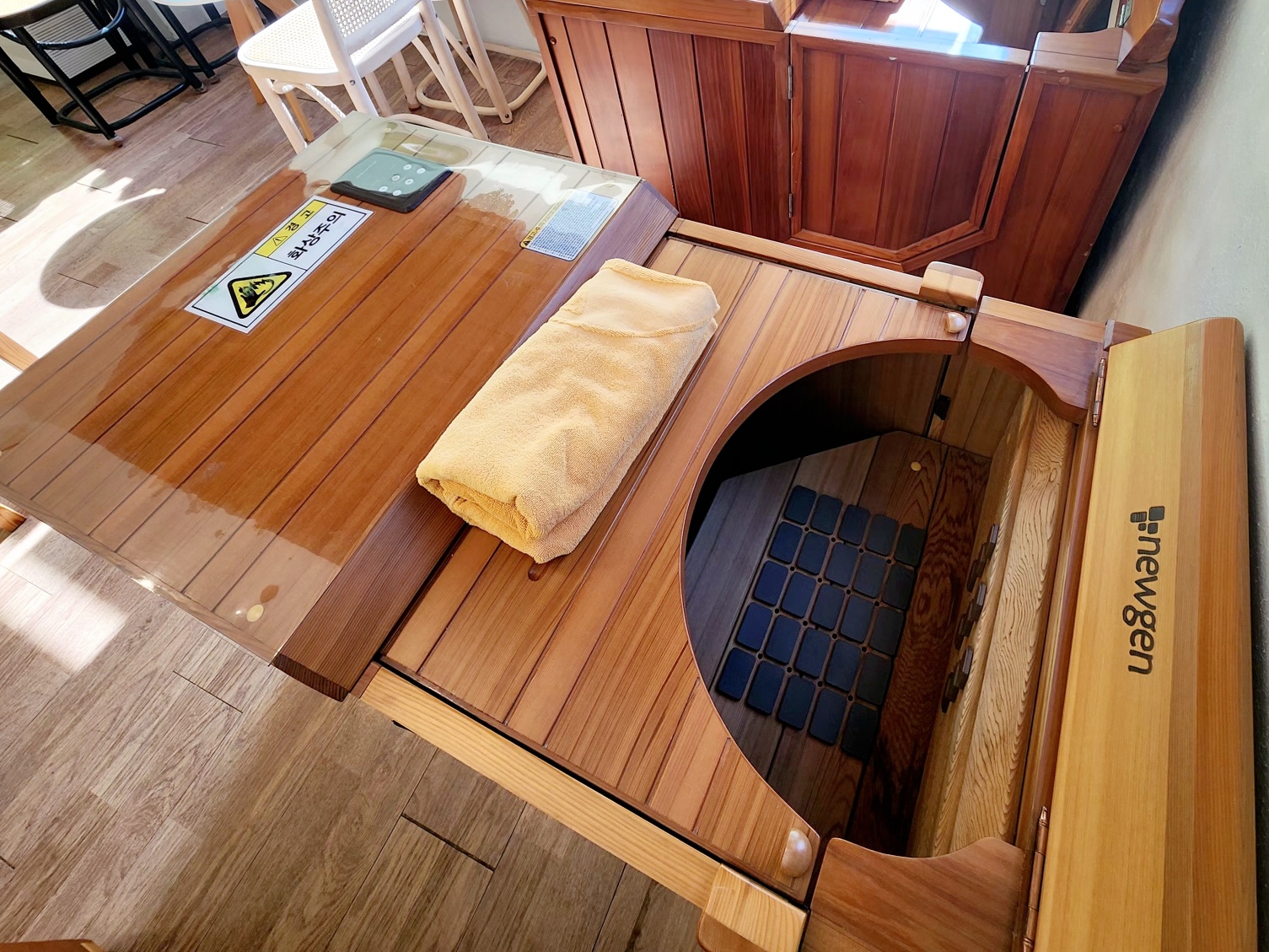 2000769928_NEOVzGeM_25a805f0d2f626d7990c49bfdec4298a4ae27209.jpg 이미지크게보기