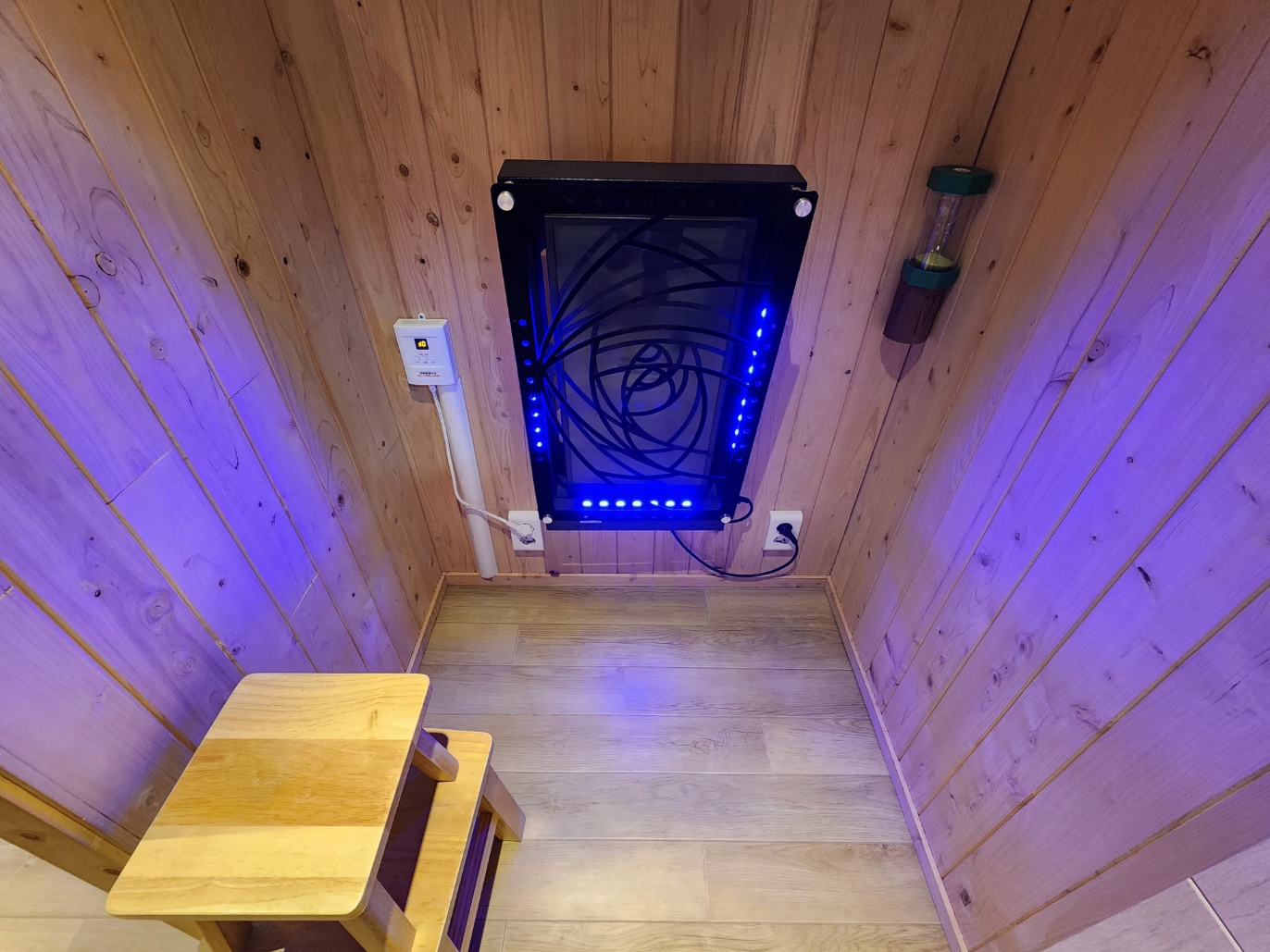 2000769928_UDFKsh5y_aea69bbecbdccd4cac076283bf38832106cb14cb.jpg 이미지크게보기